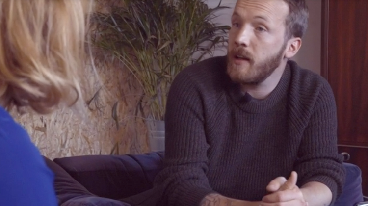 KLAAR video over sexting