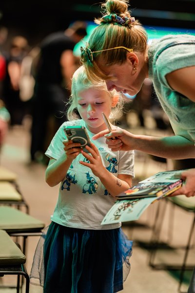 Kind doet de digitale zoektocht