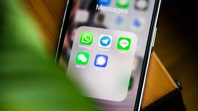 Waarom zou je overstappen van WhatsApp naar Signal én hoe doe je dat?
