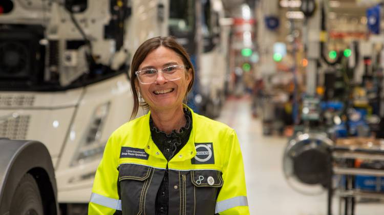 Zo bracht Volvo Trucks 90 digihelpers aan boord