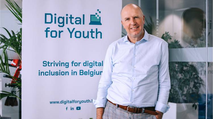 Digital for Youth: digitale toegang en vaardigheden voor elke jongere